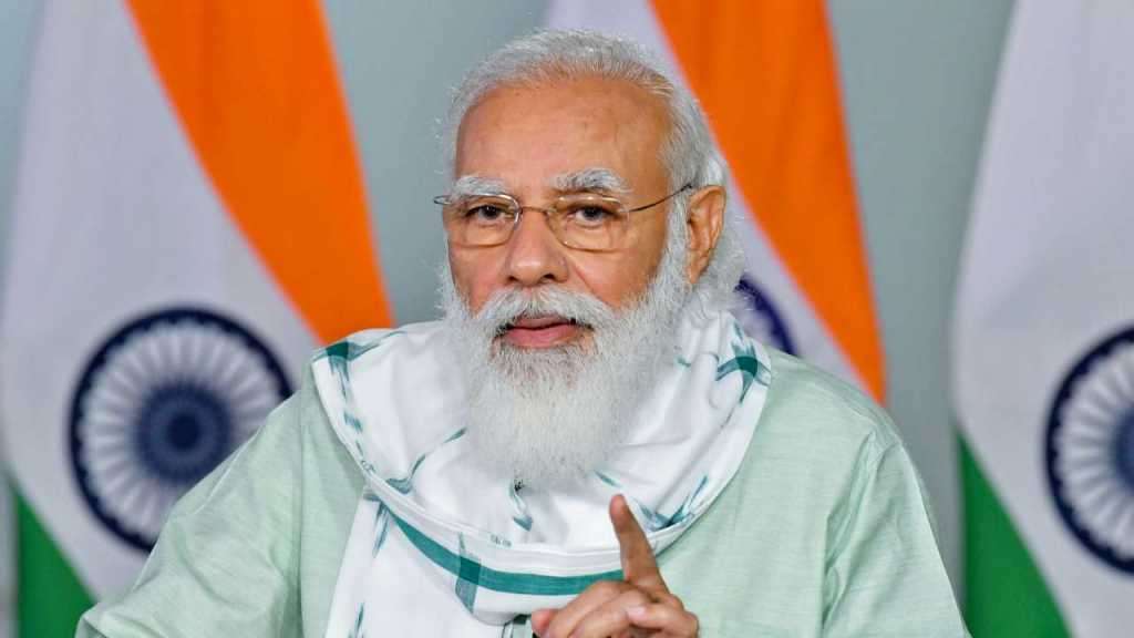 कोविड लसीकरण… दिग्गजांनी केला मोदींना सॅल्यूट!