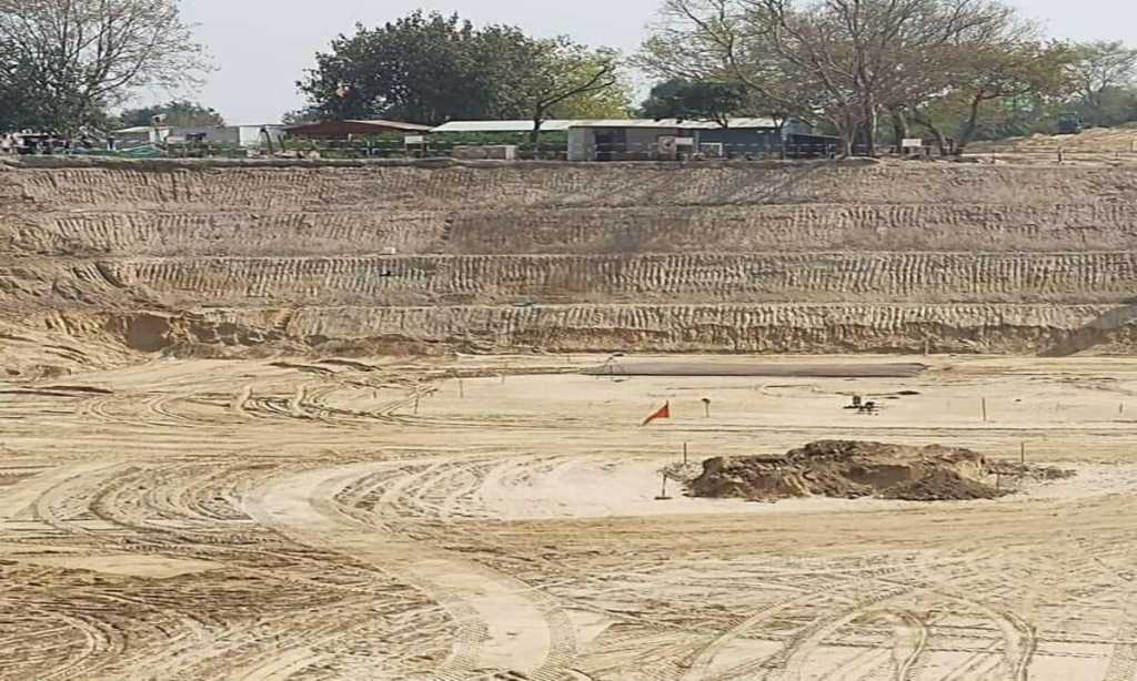 अयोध्येत राम मंदिराच्या बांधकामाला सुरवात