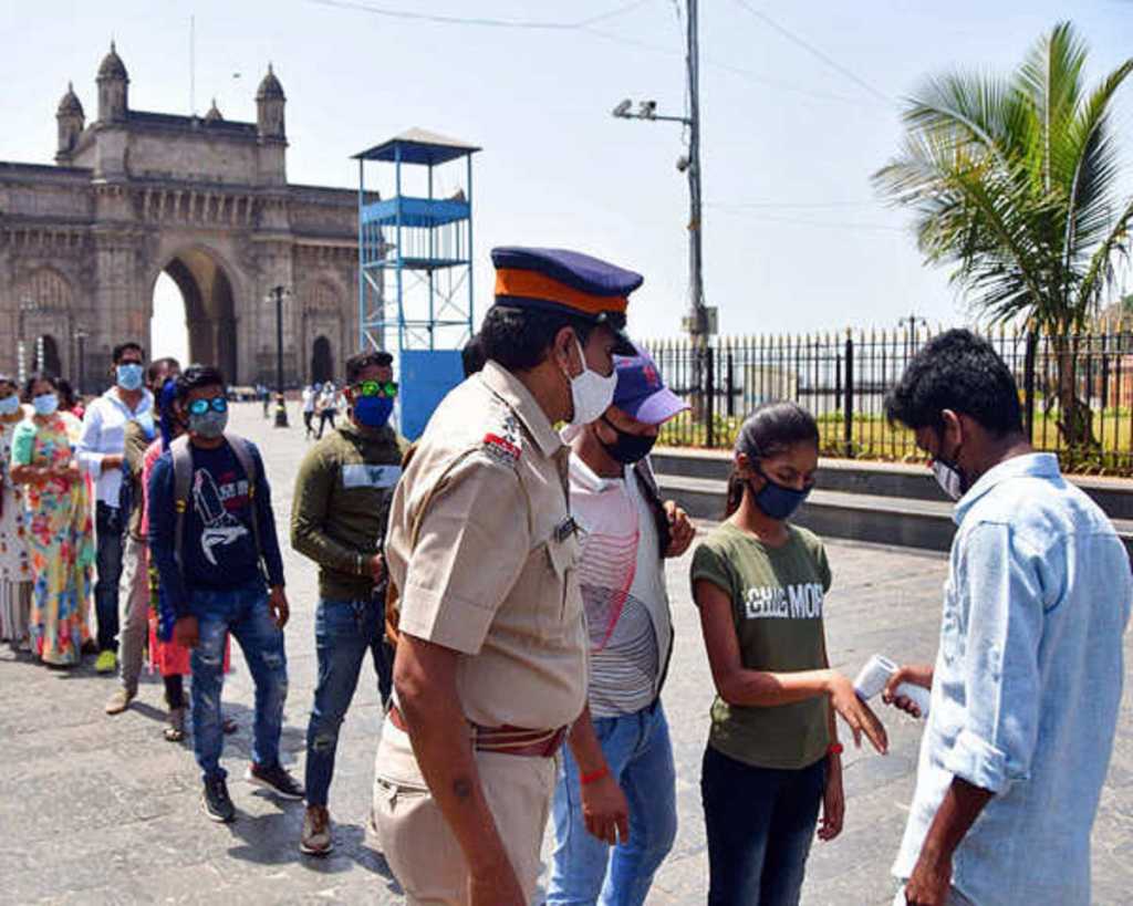 राज्यातून कोरोना निर्बंध हटणार?