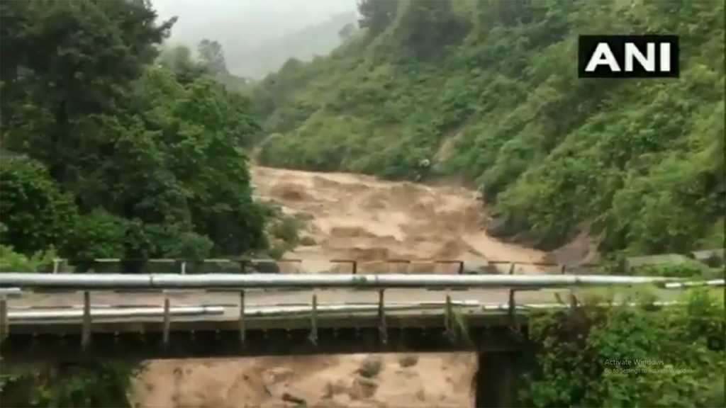 धरमशालामध्ये ढगफुटी, मालमत्तेचं मोठं नुकसान