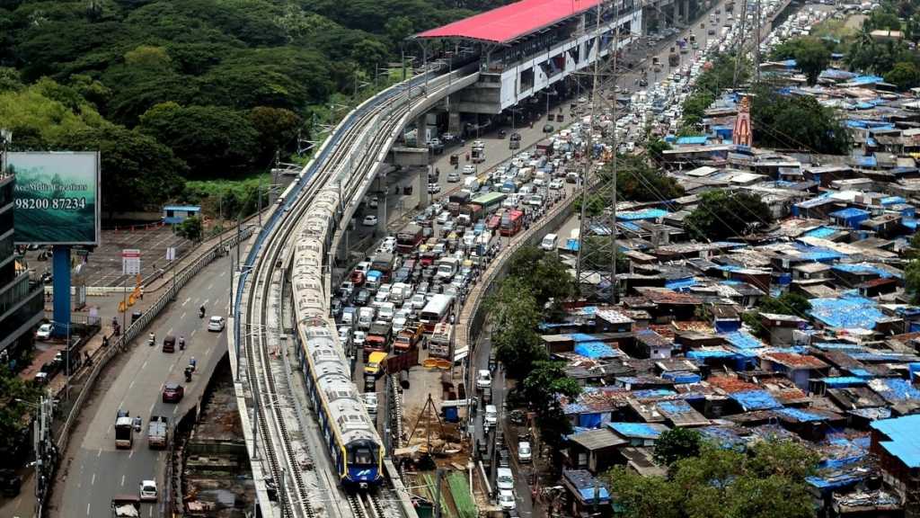 मेट्रोची कामे मुदतीपूर्वी करा नाहीतर दोन कोटींचा दंड!