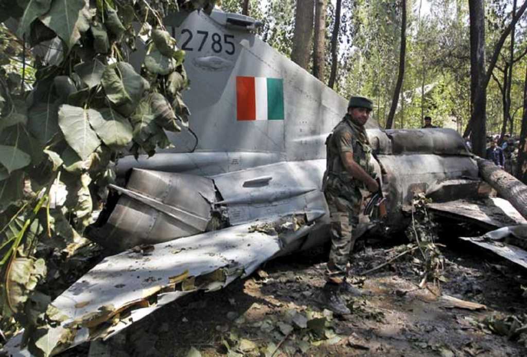 भारत- पाकिस्तान सीमेजवळ मिग विमानाचा अपघात; विंग कमांडरचा मृत्यू