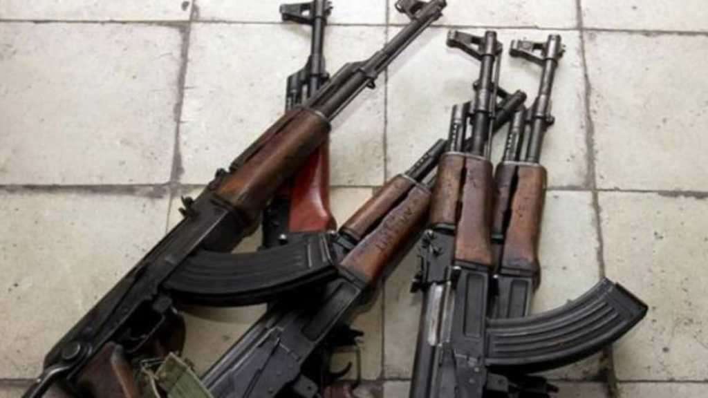 पाकिस्तानमध्ये घरबसल्या मिळते AK- 47