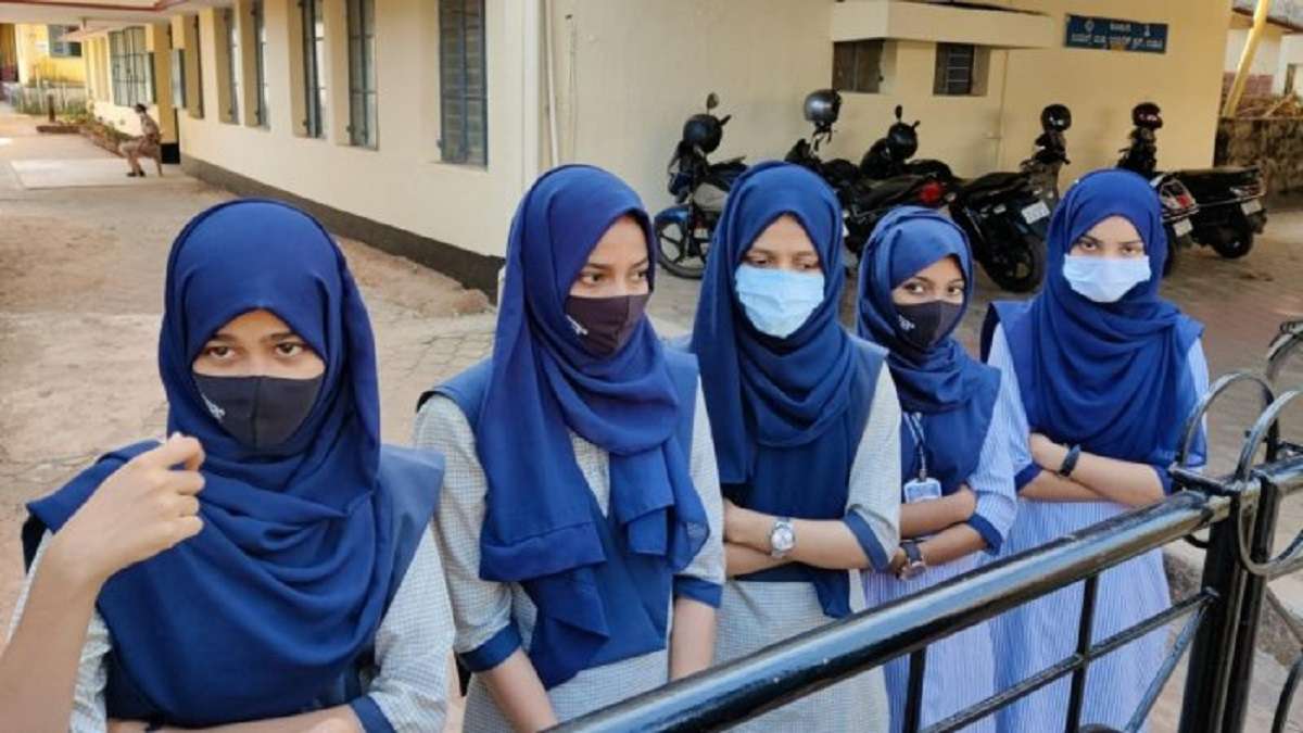 congress-government-allows-muslim-students-to-wear-hijab-for