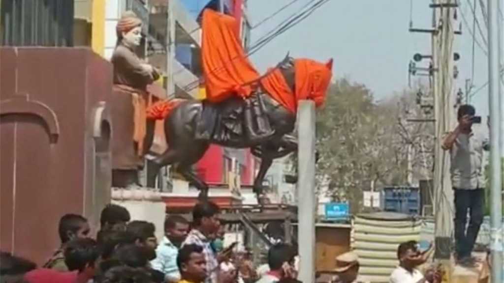 तेलंगणात छत्रपती शिवाजी महाराजांच्या पुतळ्याला विरोध! दगडफेकीनंतर जमावबंदी लागू