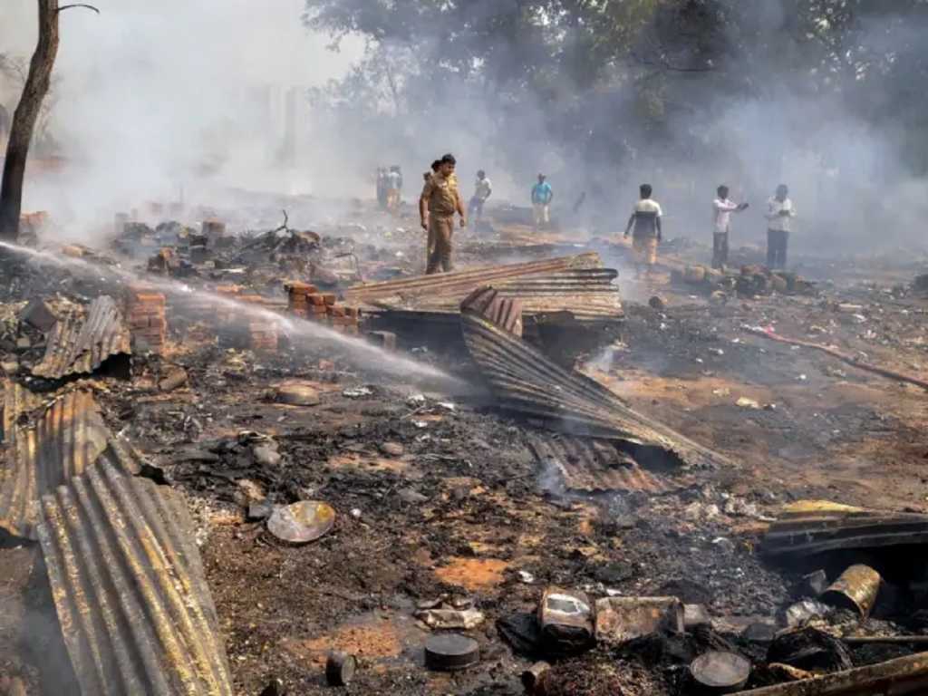 गाझियाबादमध्ये अग्नितांडव, ४० गायी जिवंत खाक