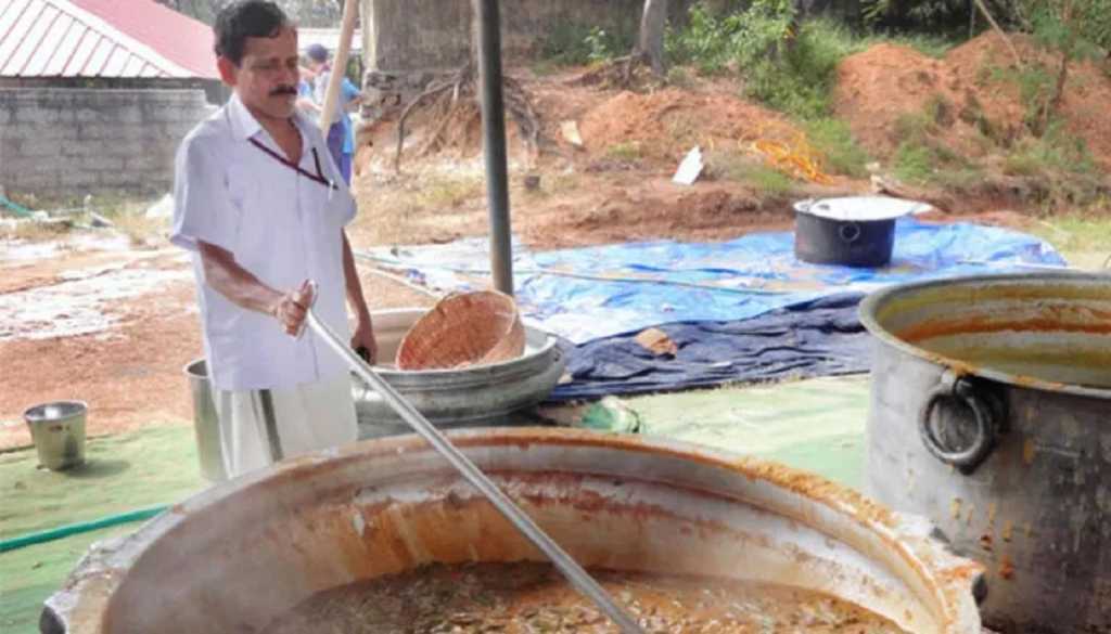 ब्राह्मण म्हणून लक्ष्य केल्याने शालेय आहार बनविण्यास दिला नकार