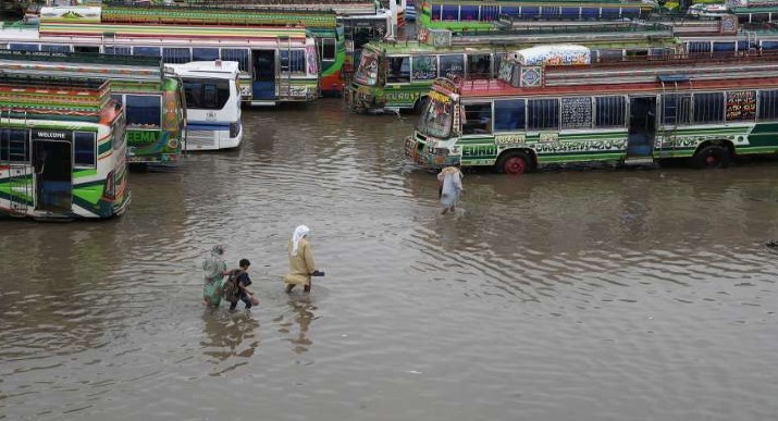 पाकिस्तानात मुसळधार पावसामुळे हाहाःकार; ८६ जणांचा मृत्यू