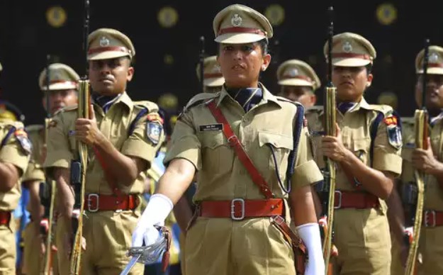 २२ महिला पोलीस अधिकार्‍यांसह १४० पोलिसांना ‘केंद्रीय गृहमंत्री पदक’ जाहीर