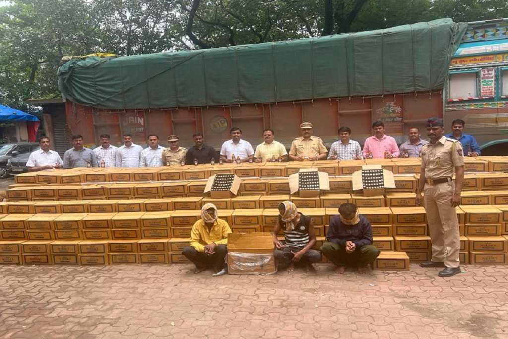 गोव्यातून आलेला बनावट मद्याचा साठा जप्त !