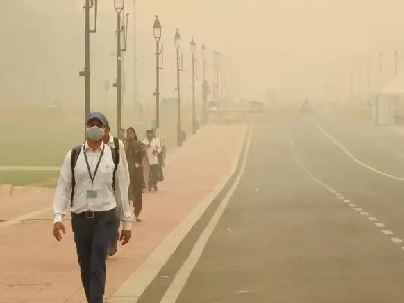 वरुणराजाची राजधानी दिल्लीवर कृपा! AQI पातळी ४०० वरून १०० वर