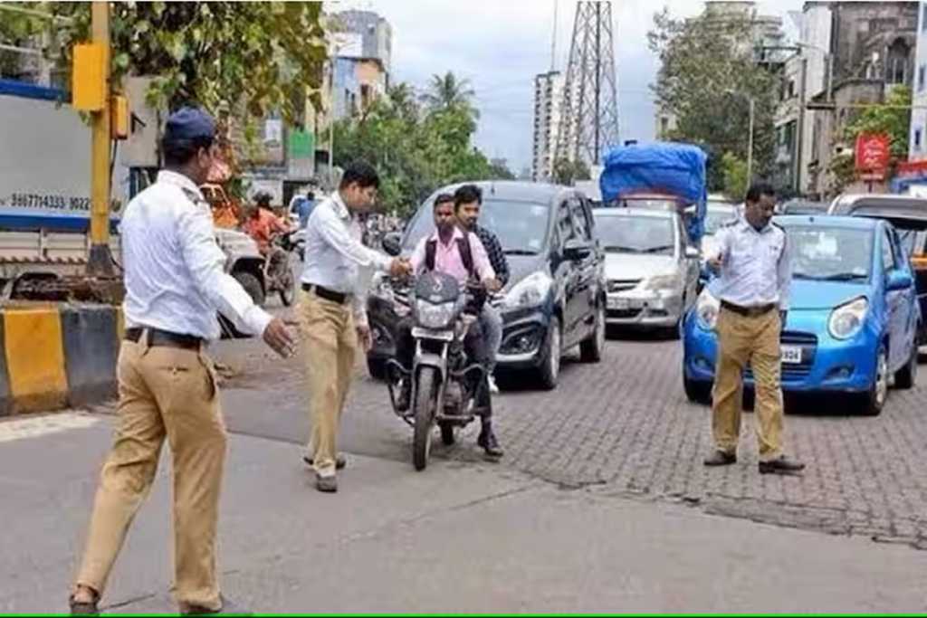 मुंबई वाहतूक विभागाकडून २५० कोटी रुपये दंडाची वसुली!