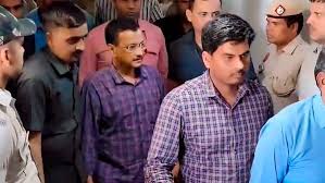 केजरीवाल खाणार, त्यांना साखरेचे देणार! रक्तातील साखर वाढविण्यासाठी आटापीटा