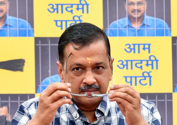 अरविंद केजरीवालांच्या याचिकेवरील निर्णय दिल्ली उच्च न्यायालयाने ठेवला राखून