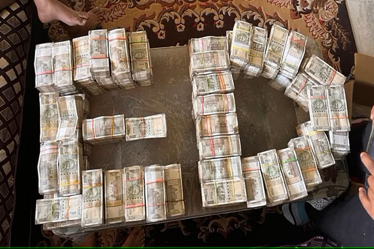 The Process Of Finding Bundles Of Notes Continues In Jharkhand Raids ...