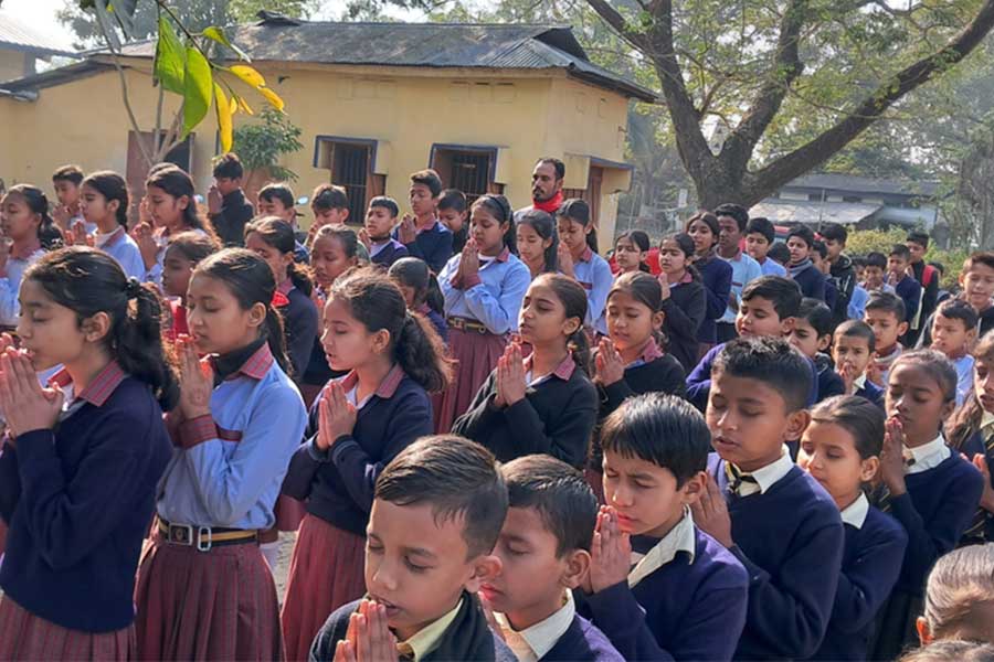 जम्मू-काश्मीरमधील सर्व शाळांच्‍या कामकाजाची सुरुवात राष्ट्रगीताने होणार