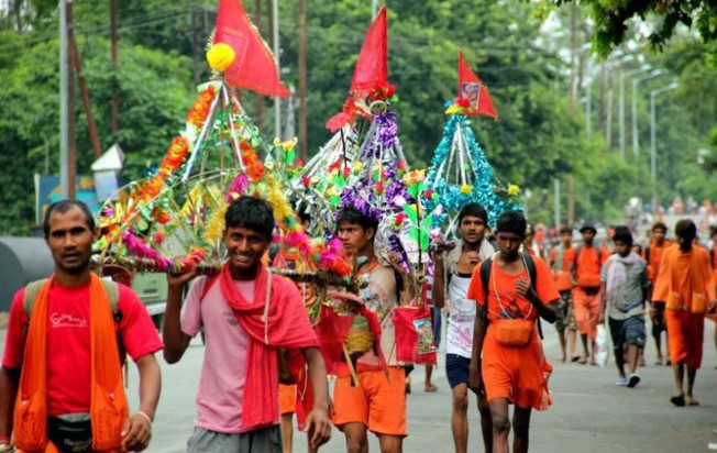 कावड यात्रेच्या मार्गावरील खाद्यपदार्थांच्या दुकानावर नावे लिहिण्याचा आदेश भाविकांच्या तक्रारींनंतरचं!