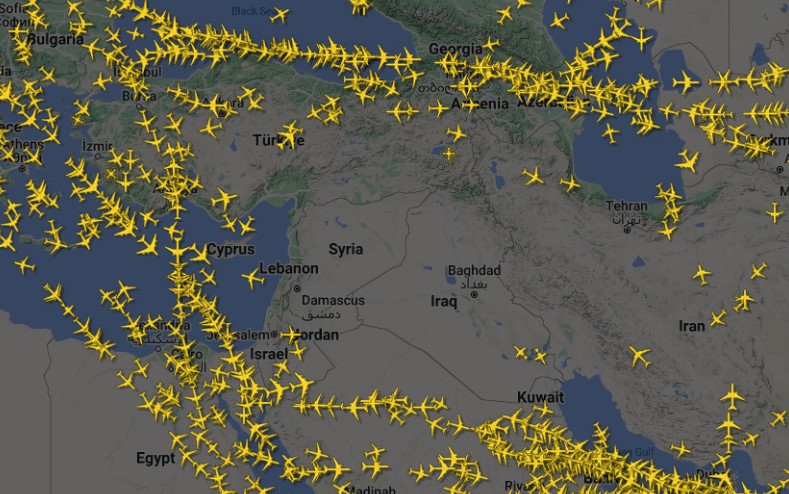 इस्रायलच्या हल्ल्यानंतर इराण, सीरिया, इराकचे हवाई क्षेत्र बंद!