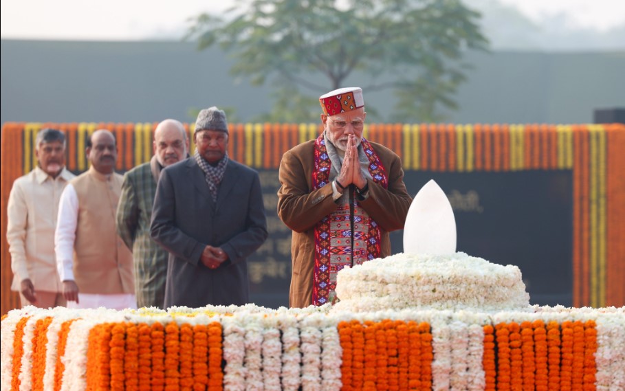 भारतरत्न अटलबिहारी वाजपेयी यांच्या १००व्या जयंतीनिमित्त देशभरातून आदरांजली!