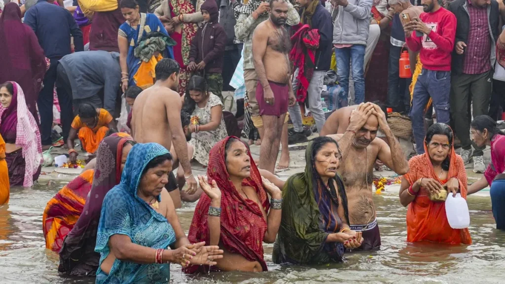 महाकुंभ: आतापर्यंत ६.२५ कोटी भाविकांनी संगमात केले स्नान!