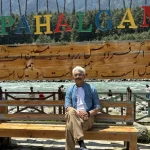हिंदू पर्यटकांच्या हत्येनंतर पर्यटन सुरू करण्यासाठी अतुल कुलकर्णी पहलगामला